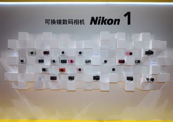 实探光博会：光模块顶流亮相 有人手抄产品细节！有厂商现场招聘！